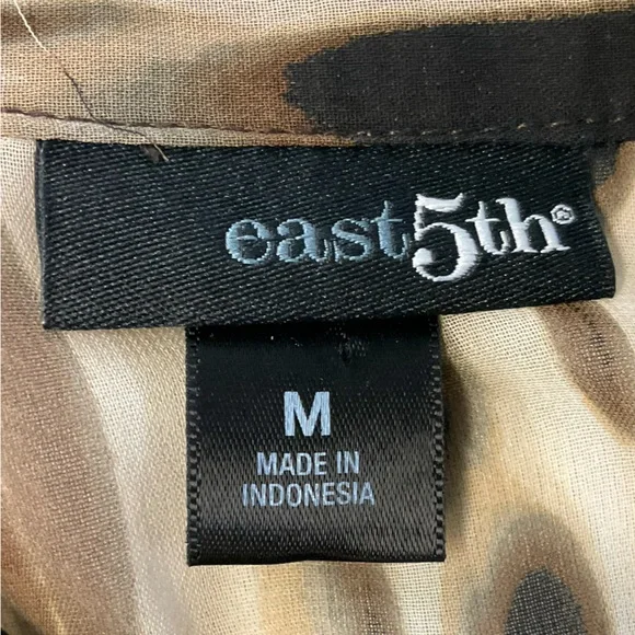 East 5th Semi-Sheer Spotted Print Ruffled High Collar Blouse, sz. MD - Picture 2 of 13